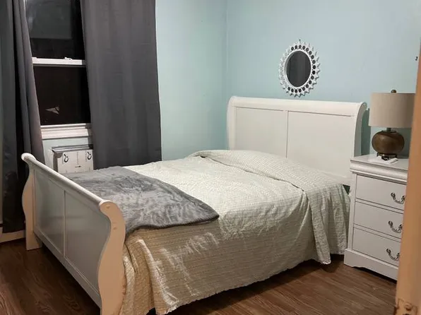 (undisclosed Address), Middle Village, NY 11379