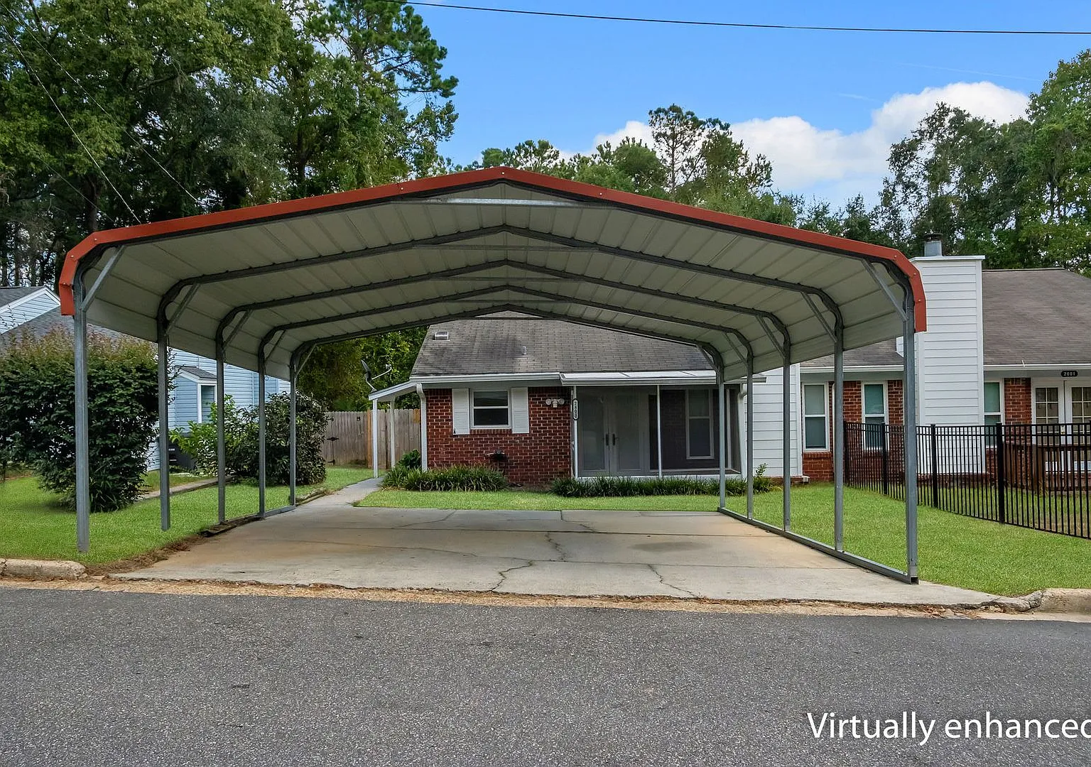 Renovated NW Tallahassee Townhome — Photo 2