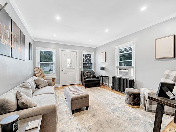 3rd image of 19 Westmoreland Road