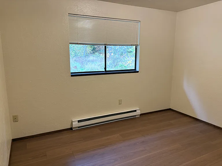 13315 Tilley Rd S — Photo 2