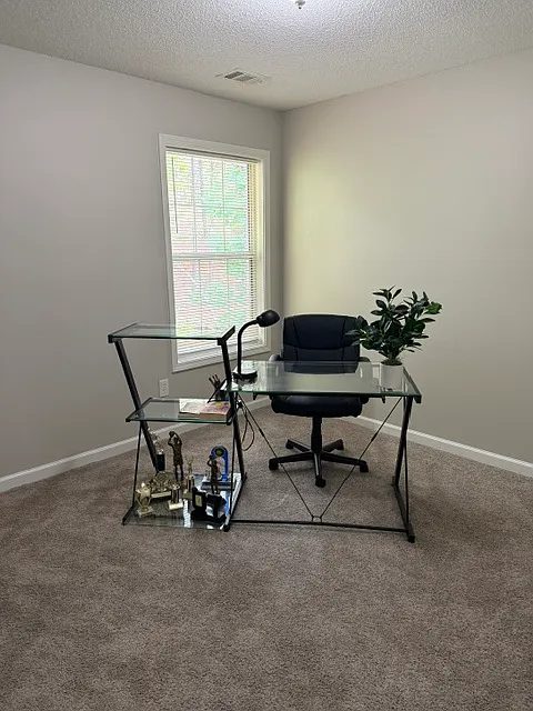 3 bed, 2.5 bath, 1618 sqft, $2,100 — Photo 4