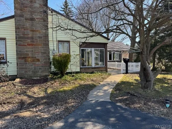 8519 N Main St, Eden, NY 14057