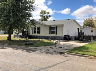 55 13th Ave S, Carrington, ND 58421