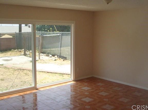 3rd image of 11323 Woodcock Ave