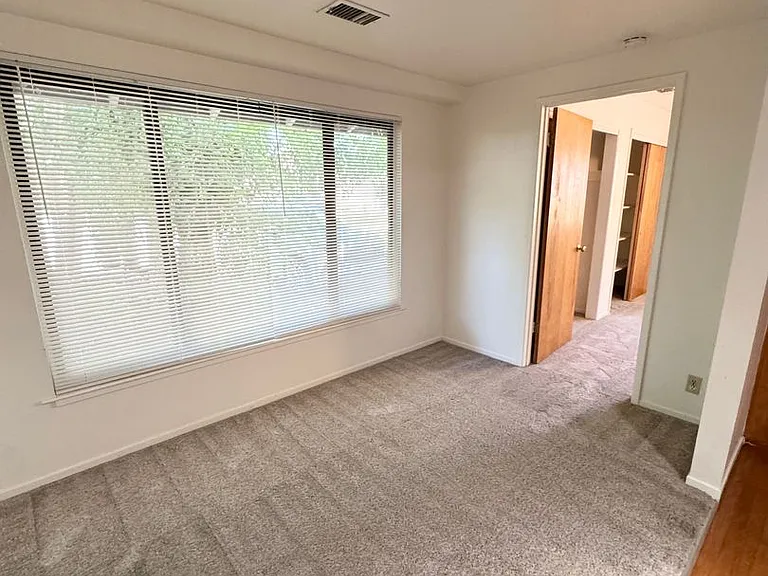 5219 Huston Ct — Photo 4