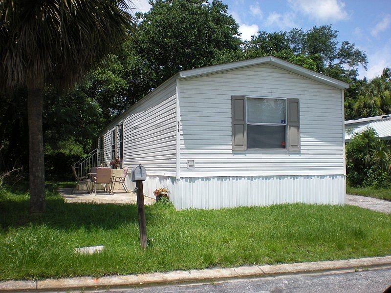1st image of 715 River Bay Dr