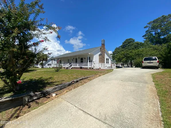 310 NE 58th Street, Oak Island, NC 28465