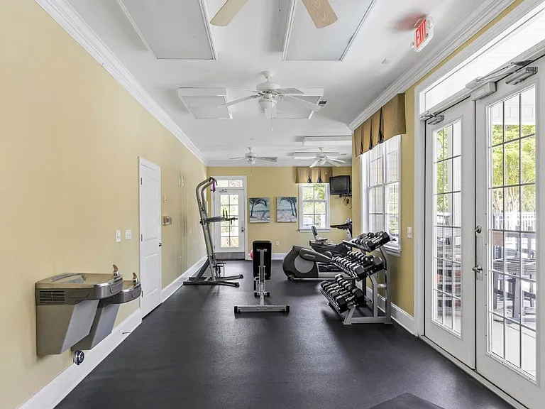 300 Gateway Dr — Photo 29