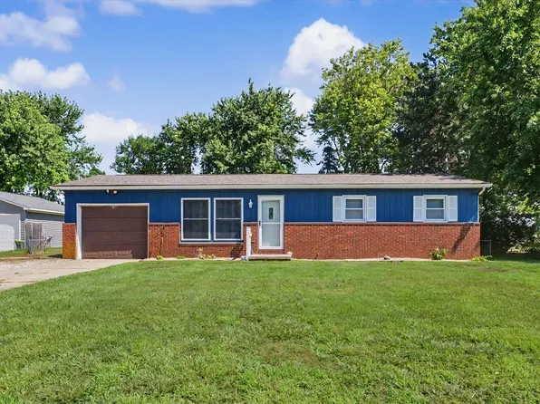 406 Northgate Dr, Saint Joseph, IL 61873