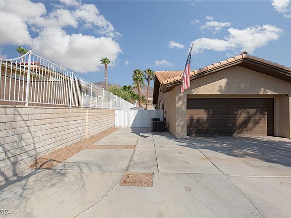 4th image of 632 Valencia Dr