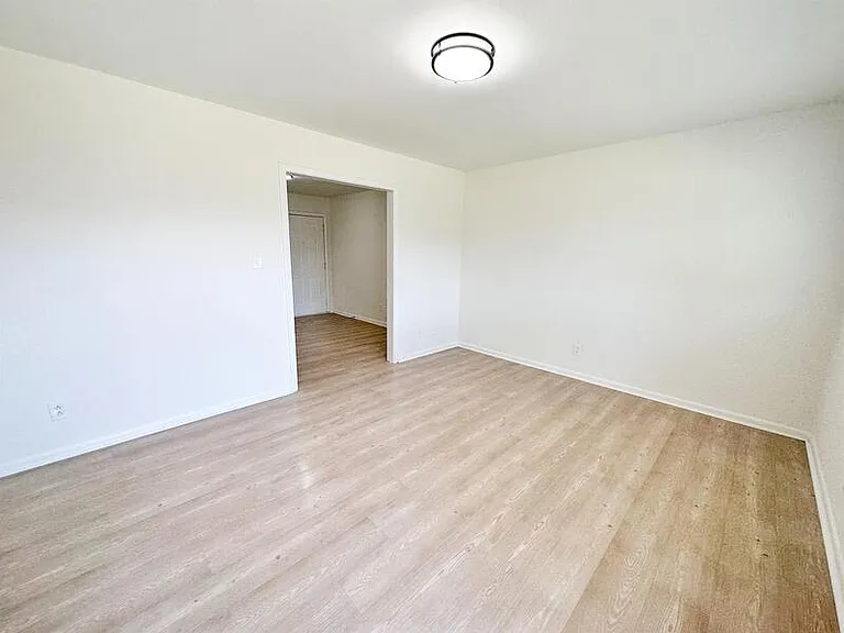 815 Dana Pl #A — Photo 2