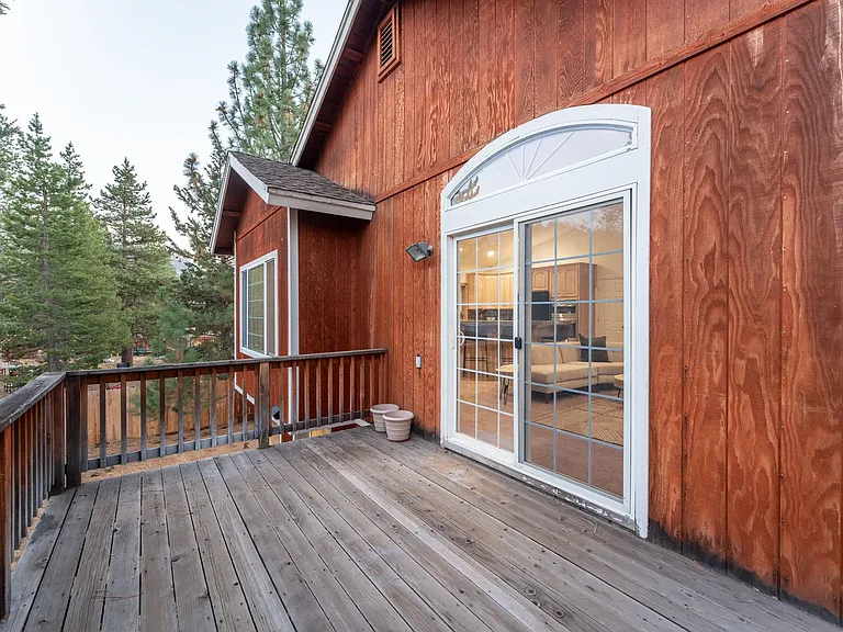 2239 Blitzen Rd — Photo 17