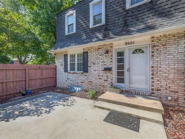 8601 Greenbrier Dr, Overland Park, KS 66212
