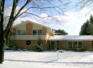 612 Pebblebrook Ln, East Lansing, MI 48823