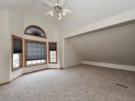 3rd image of 206 Abbeywood Dr