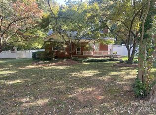 3238 Campbell Dr, Charlotte, NC 28205