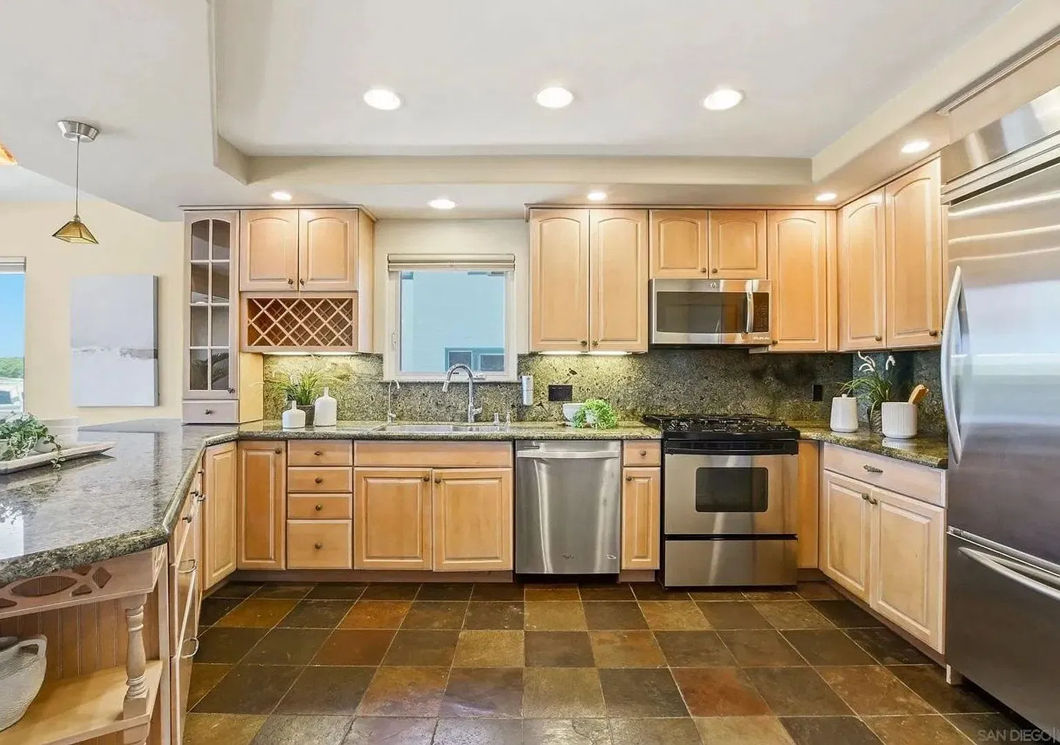 3 Bedroom Home with Separate 1 Bedroom ADU Across from Mission Bay — Photo 4