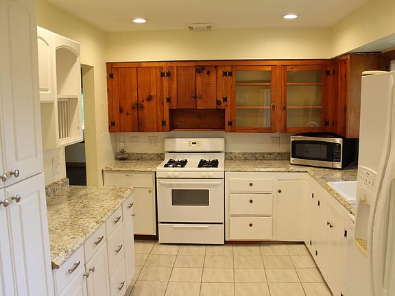 5th image of 529 Alta Vista Ln #A