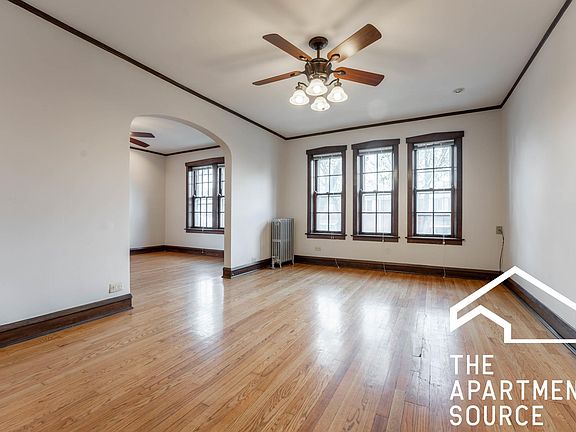 4th image of 1711 W Belle Plaine Ave APT 1A