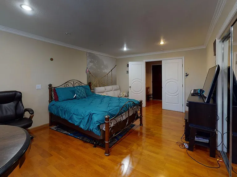 1113 Remington Ct — Photo 13