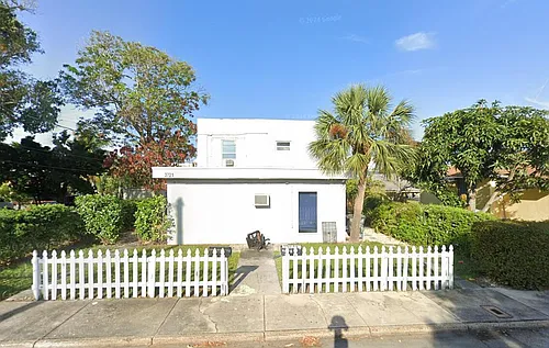 3721 Henry Ave Photo 1