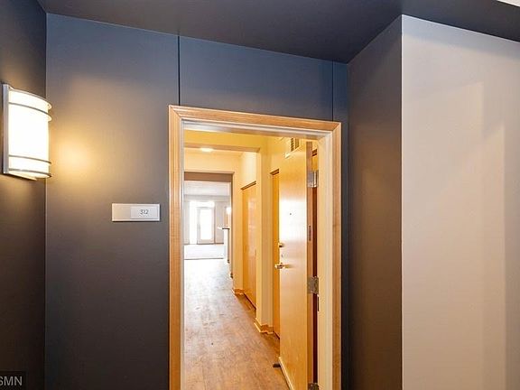 3rd image of 2565 Franklin Ave APT 312
