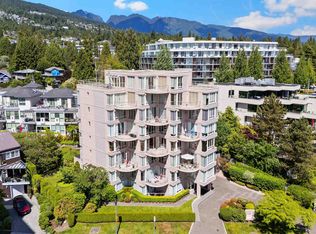 2243 Bellevue Ave #4, West Vancouver, BC V7V 1C5