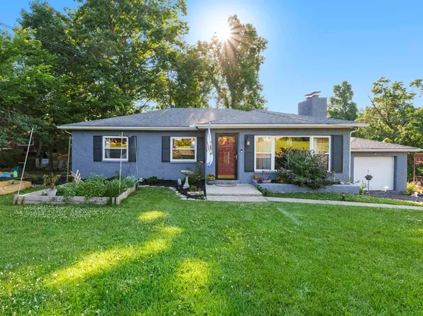 2211 S Inwood Dr, Huntington, WV 25701