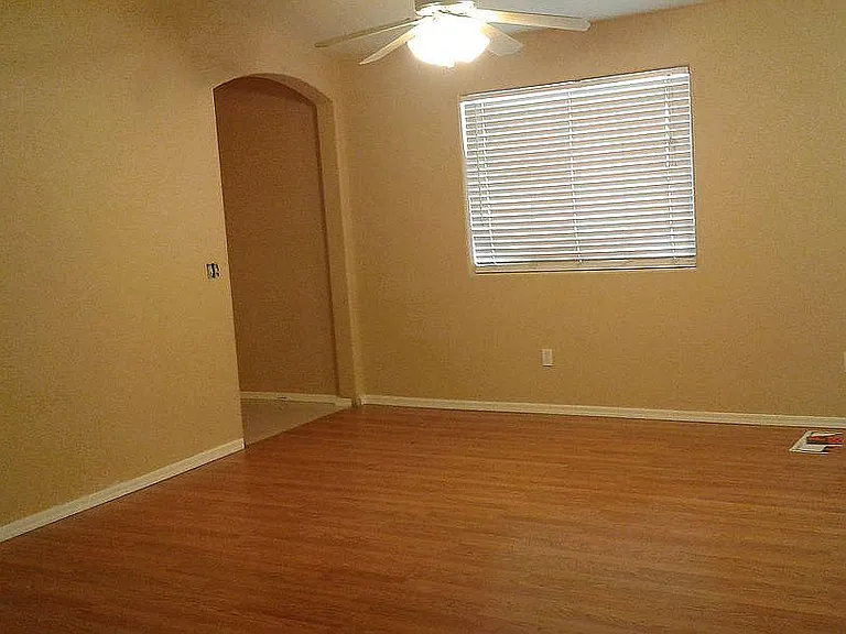 955 E Beverly Ave #B — Photo 9