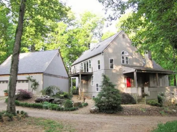 541 River Village Ln, Afton, TN 37616