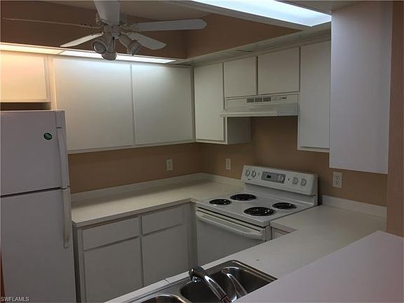 5th image of 2225 NE 6th St