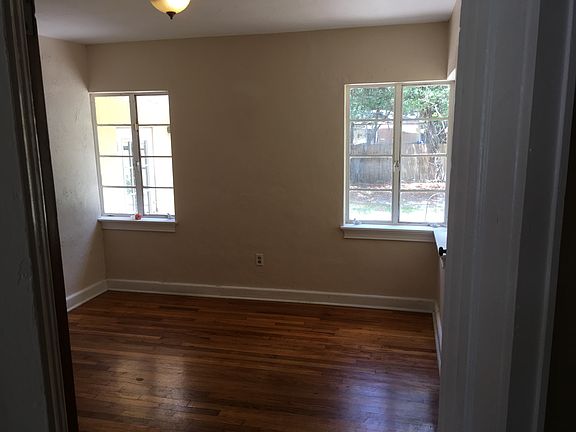 5th image of 1406 E Henry Ave