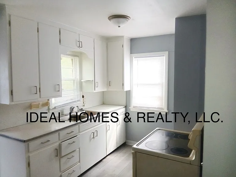 3602 Esther St — Photo 7