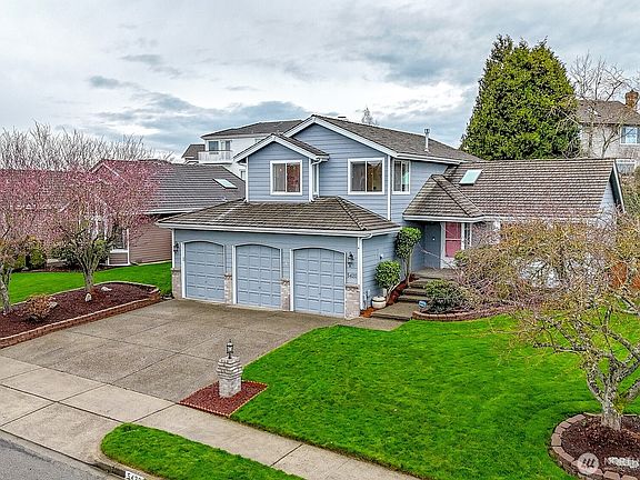 3rd image of 5420 23rd Avenue NE