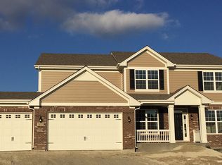 2032 Brandon Hill Rd, New Lenox, IL 60451