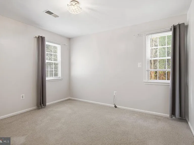 9369 Tovito Dr — Photo 24