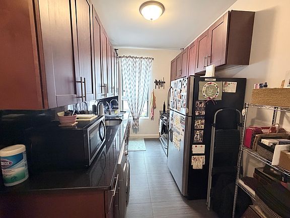 4th image of 1460 Carroll St APT 3D