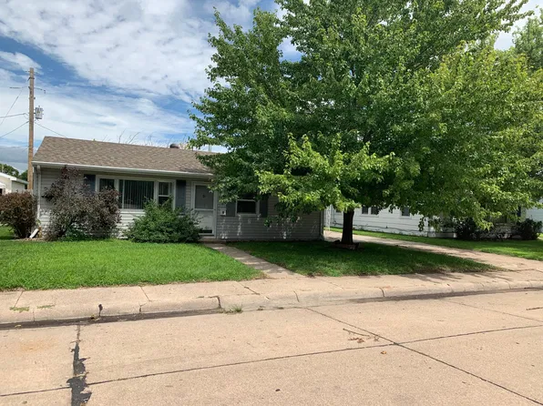 512 E Sunset Ave, Grand Island, NE 68801
