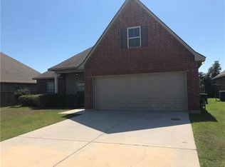 10016 Nanterre Ct, Madisonville, LA 70447