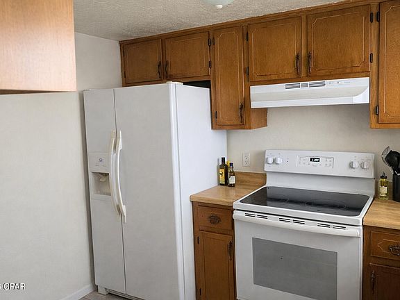 4th image of 3742 E 9th St