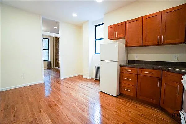 Rented by DSA Realty | media 35