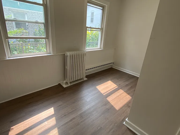 220 E Court St #C — Photo 4
