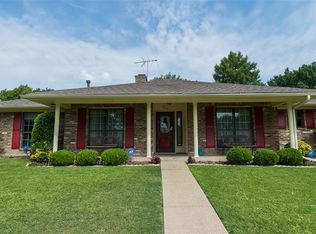 429 Trail View Ln, Garland, TX 75043