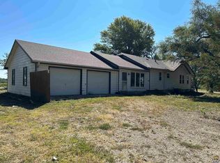 5228 SE 61st St, Berryton, KS 66409