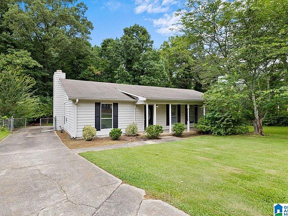 2nd image of 1932 Carraway St