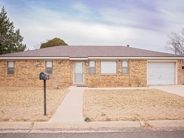 520 W 8th St, Denver City, TX 79323