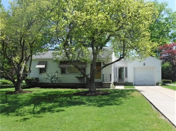 14947 Linda Ave, Middlefield, OH 44062