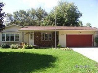 1113 N Carol St, Luverne, MN 56156