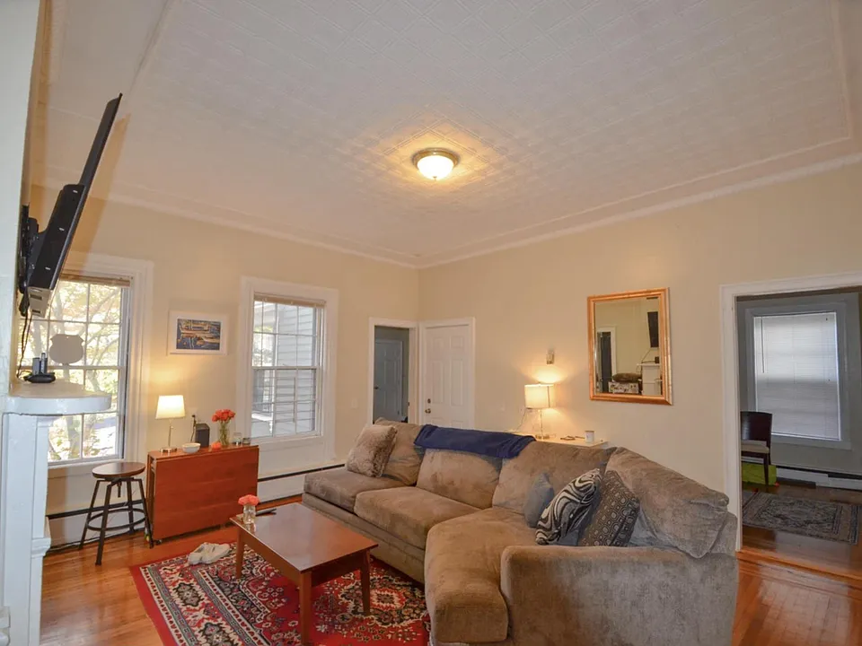 40 Bowen St #1