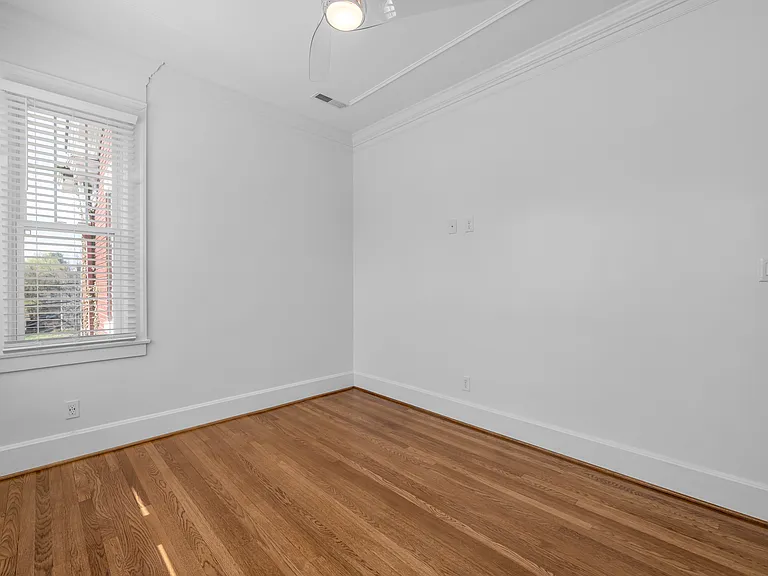 1211 Richmond Rd — Photo 16